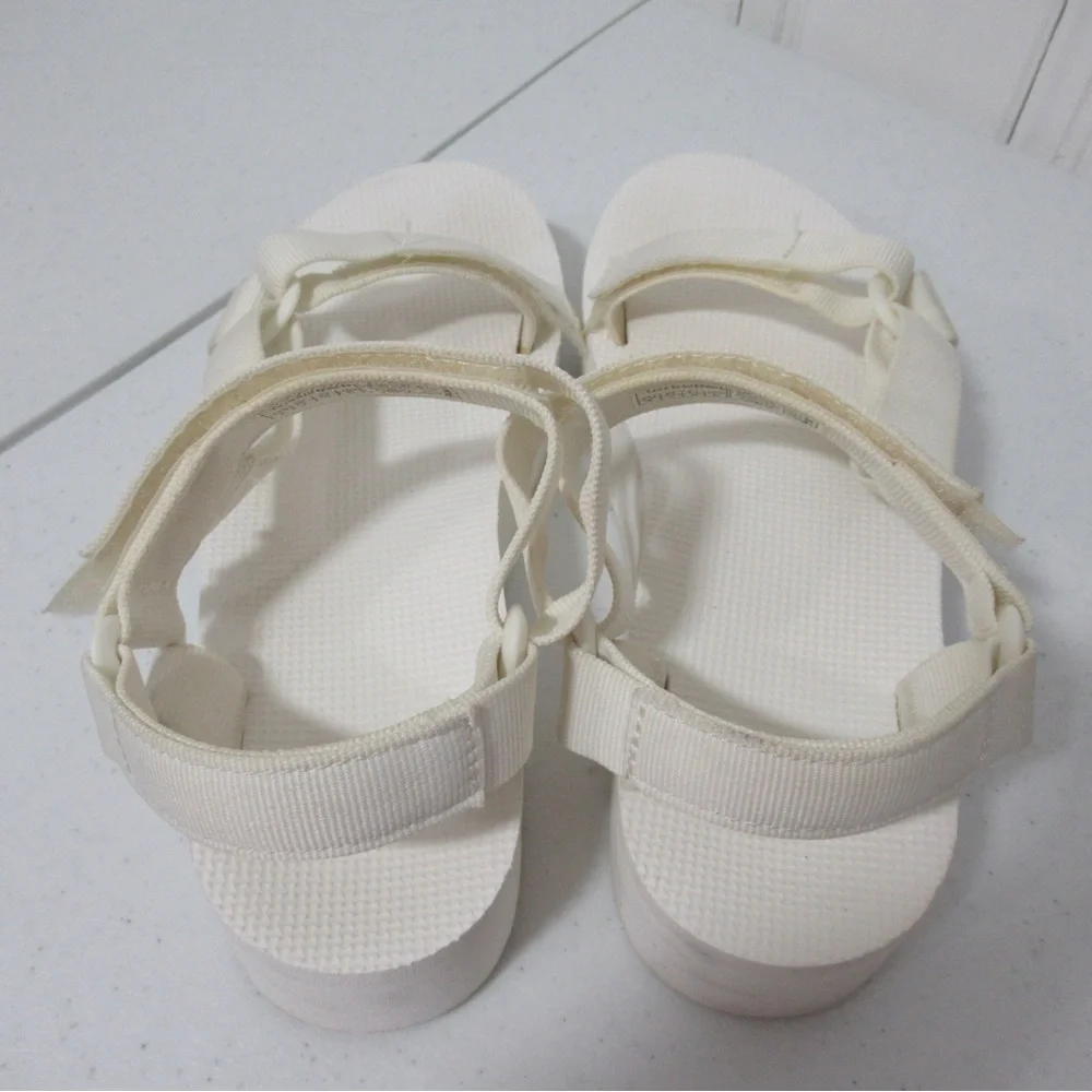 Teva Y2K White Flatform Universal Sandals Size 8 - Picture 6 of 16
